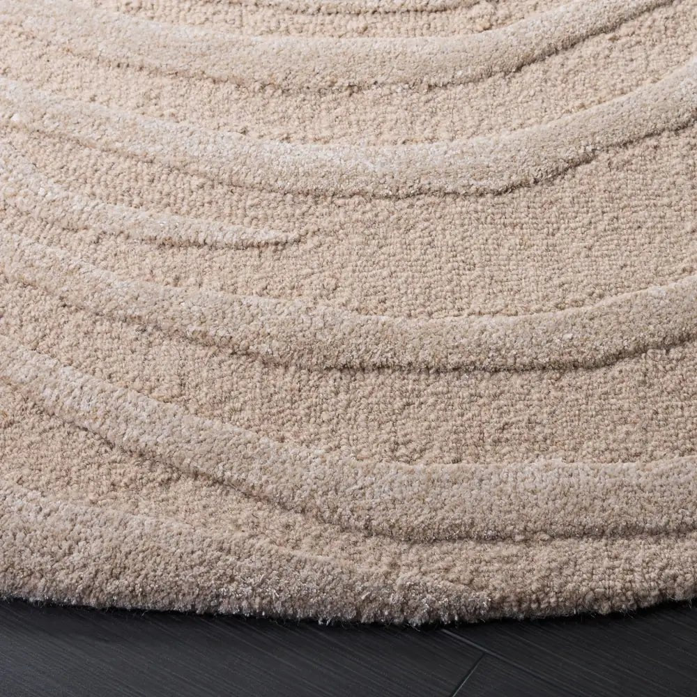 Safavieh Glamour 6'-0" x 6'-0" Rug in Beige