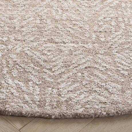 Safavieh Glamour 6'-0" x 6'-0" Rug in Beige / Ivory