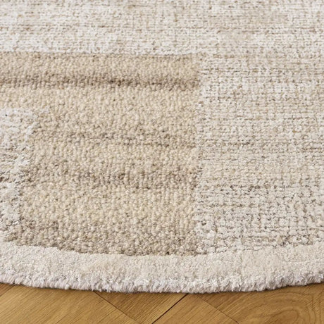Safavieh Glamour 6'-0" x 6'-0" Rug in Ivory / Beige