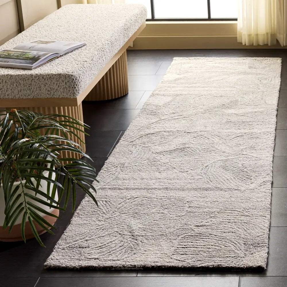 Safavieh Glamour 2'-3" x 8'-0" Rug in Grey / Ivory