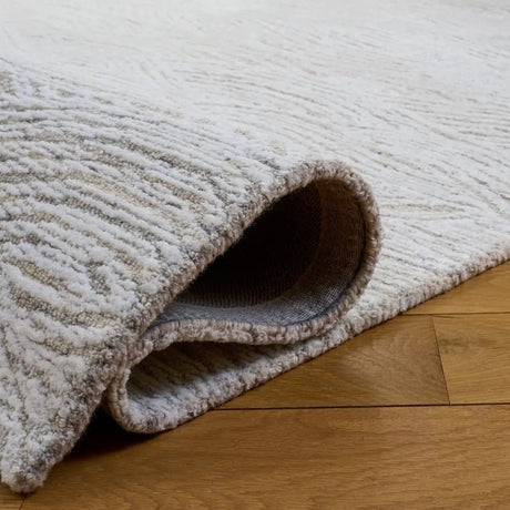 Safavieh Glamour 5'-0" x 8'-0" Rug in Grey / Ivory