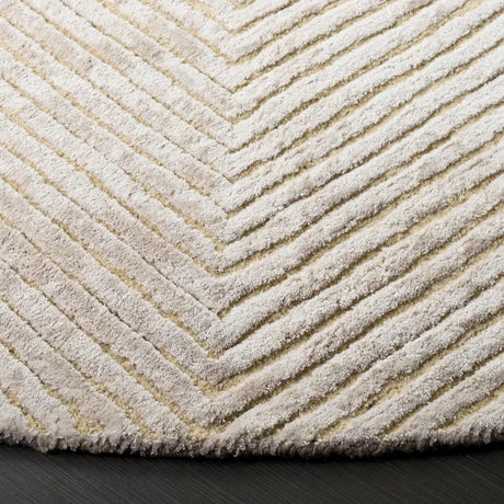 Safavieh Glamour 6'-0" x 6'-0" Rug in Beige