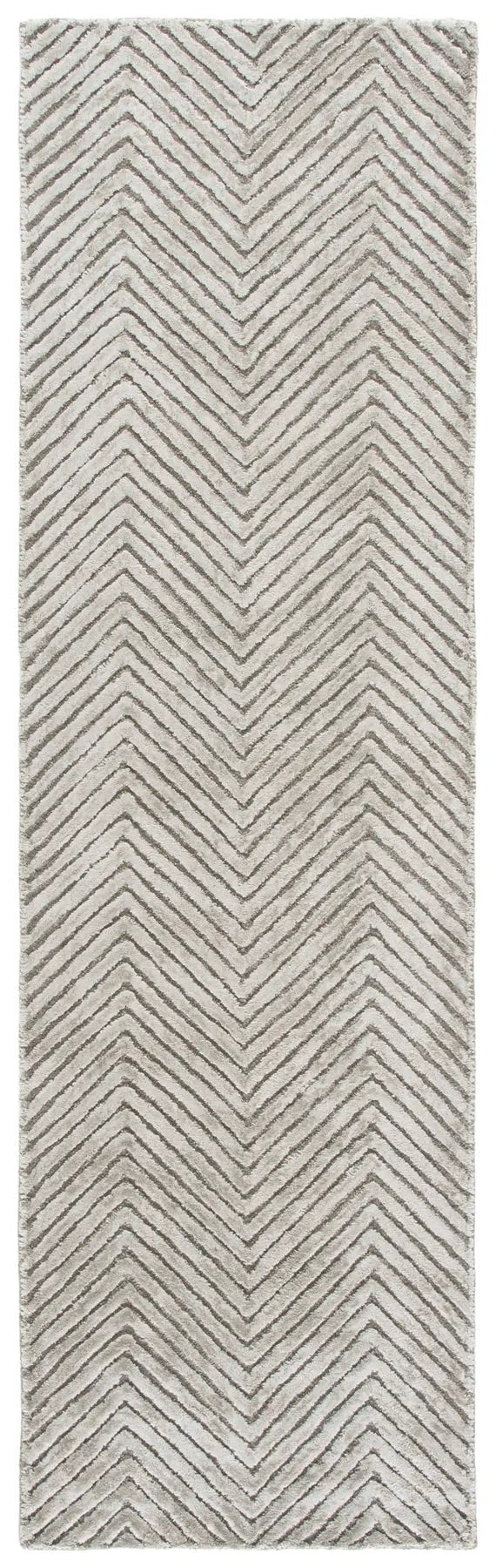 Safavieh Glamour 2'-3" x 8'-0" Rug in Silver