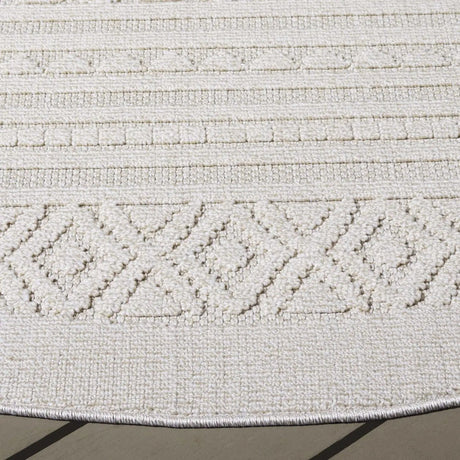 Safavieh Global 6'-7" x 6'-7" Rug in Light Beige / Ivory