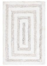 Safavieh Glory Shag 4'-0" x 6'-0" Rug in Ivory / Beige