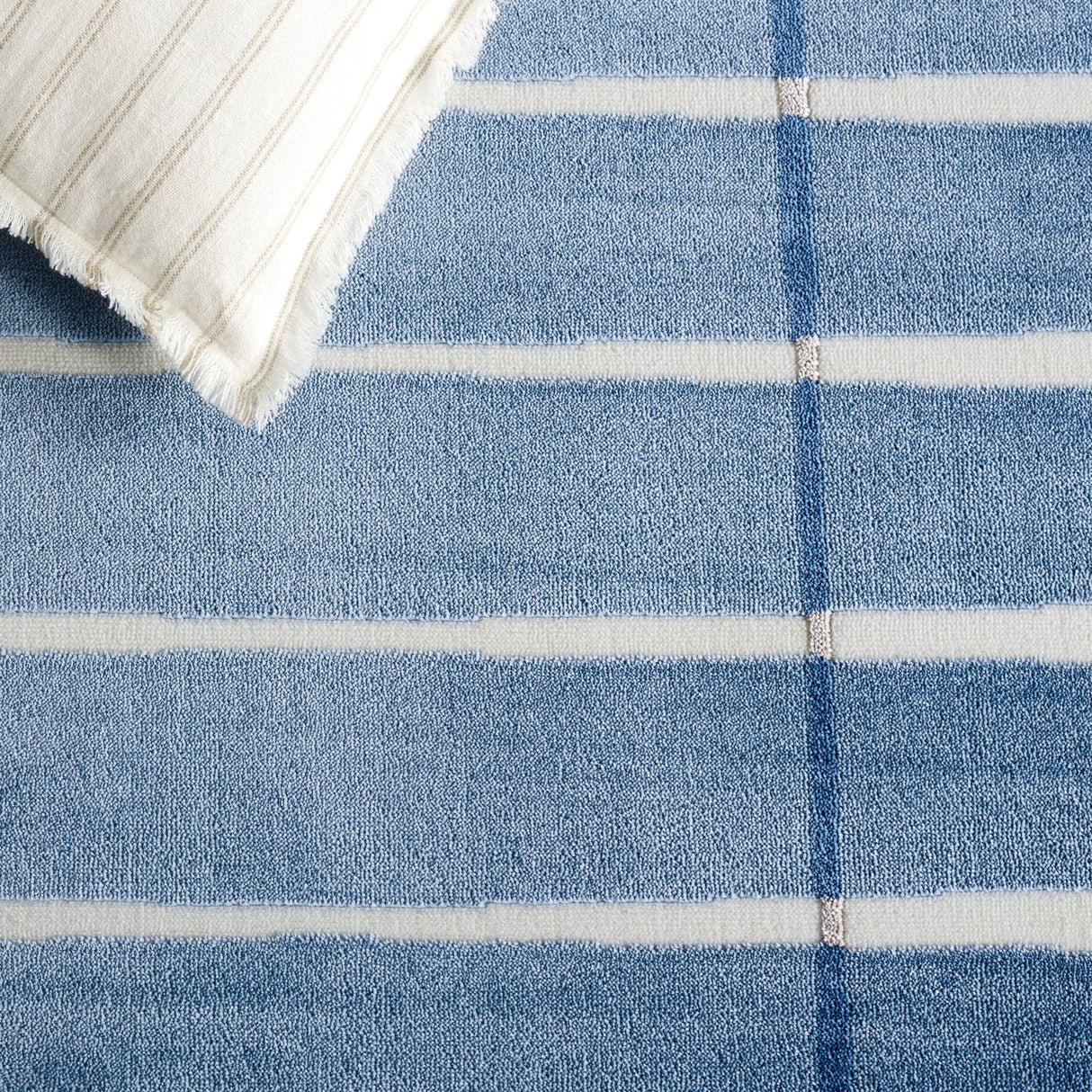 Safavieh Groove Grv110M Blue/Ivory Rug - Safavieh - grv110m - 4