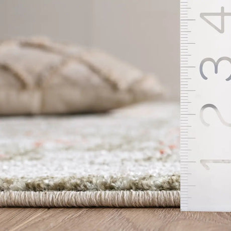 Safavieh Grove 5'-3" x 7'-6" Rug in Green / Ivory