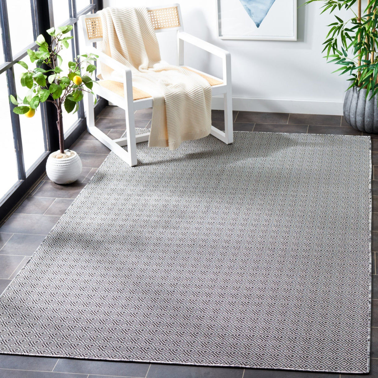 Safavieh Hampton Htn230G Grey/Black Rug - Safavieh - htn230g - 4