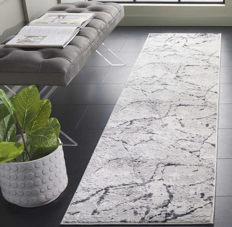 Safavieh Hanna 2'-0" x 8'-0" Rug in Grey / Ivory Dark Grey