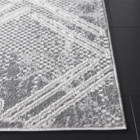 Safavieh Hanna 4'-0" x 6'-0" Rug in Grey / Ivory