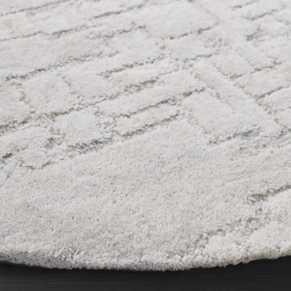 Safavieh Harvest 6'-0" x 6'-0" Rug in Silver / Ivory
