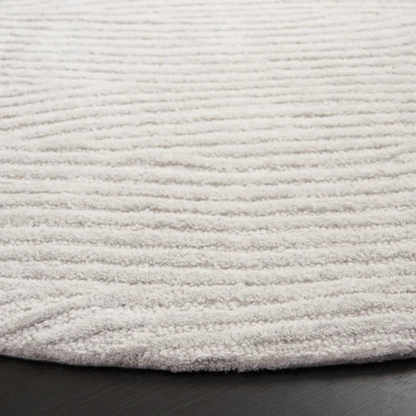 Safavieh Harvest 6'-0" x 6'-0" Rug in Silver / Ivory