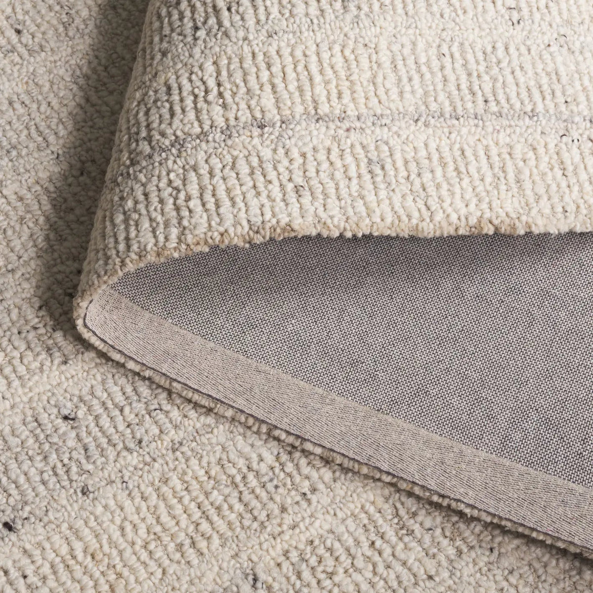 Safavieh Harvest 4'-0" x 6'-0" Rug in Beige