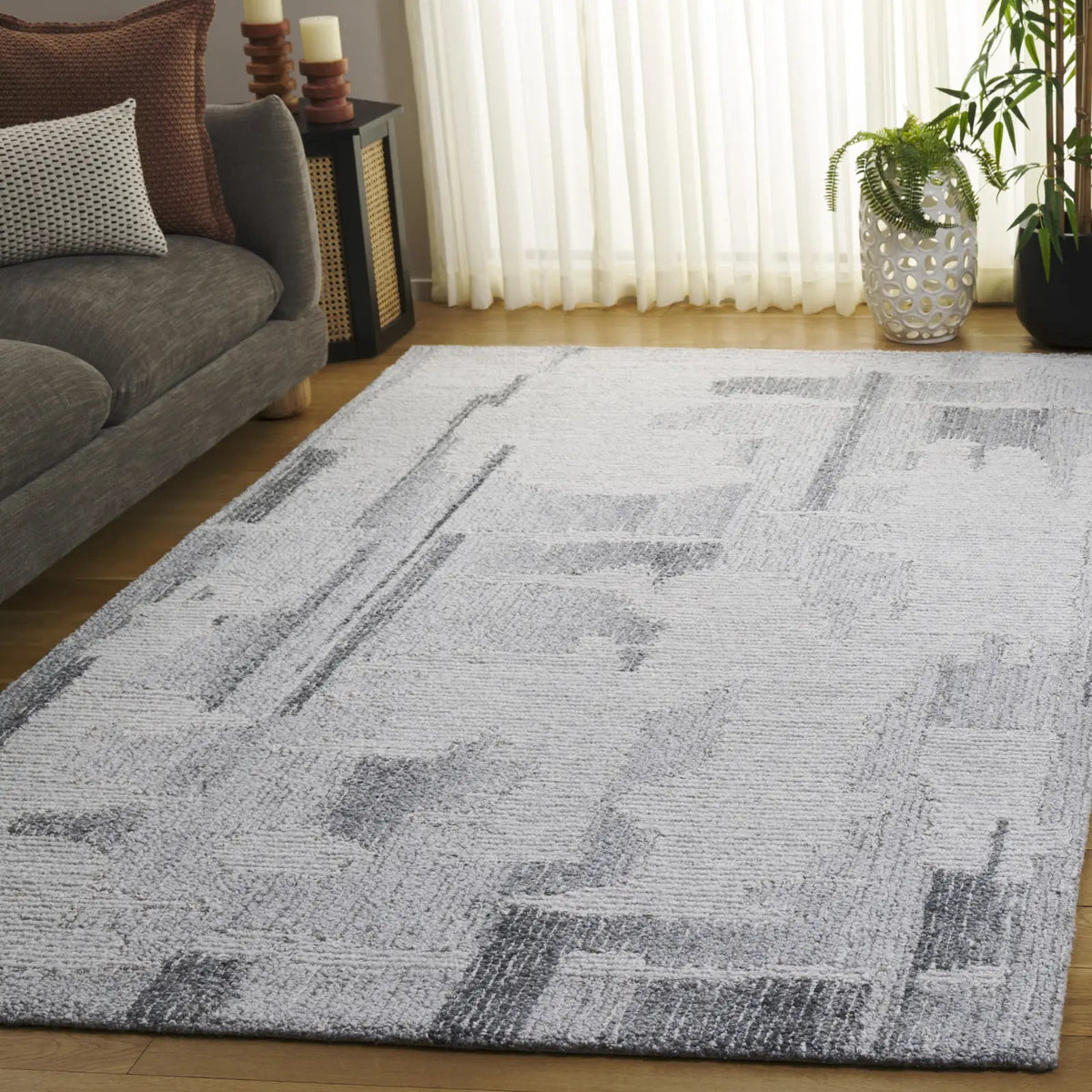 Safavieh Harvest 4'-0" x 6'-0" Rug in Grey / Ivory