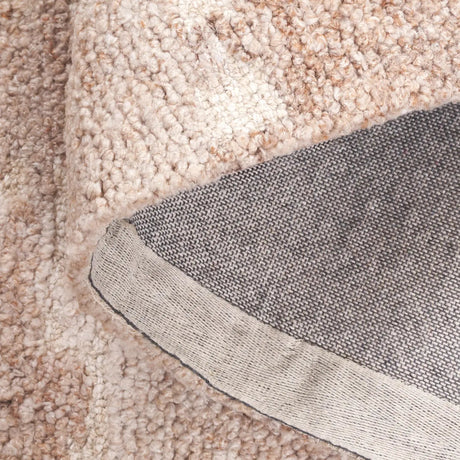Safavieh Harvest 4'-0" x 6'-0" Rug in Beige