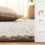 Safavieh Harvest 4'-0" x 6'-0" Rug in Green / Beige