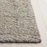 Safavieh Harvest 4'-0" x 6'-0" Rug in Green / Beige