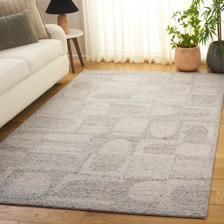Safavieh Harvest 4'-0" x 6'-0" Rug in Grey / Beige