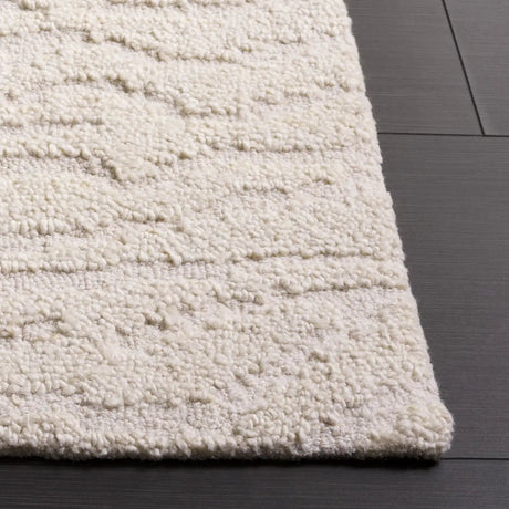 Safavieh Harvest 4'-0" x 6'-0" Rug in Ivory