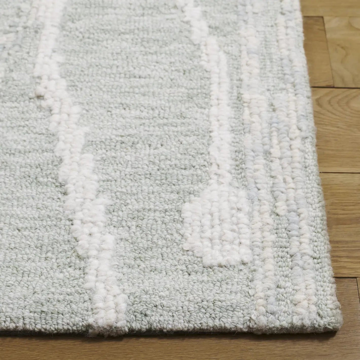 Safavieh Harvest 4'-0" x 6'-0" Rug in Sage / Ivory