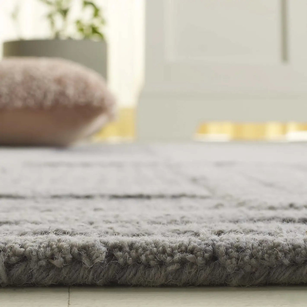 Safavieh Harvest 2'-3" x 9'-0" Rug in Silver / Grey
