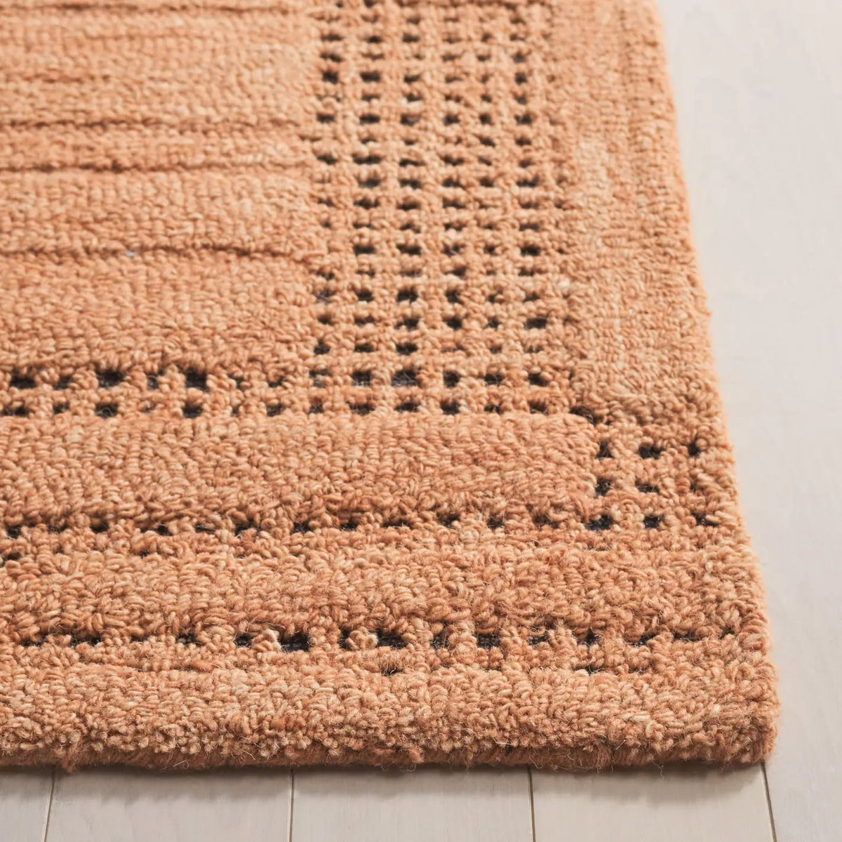 Safavieh Harvest 2'-3" x 9'-0" Rug in Rust