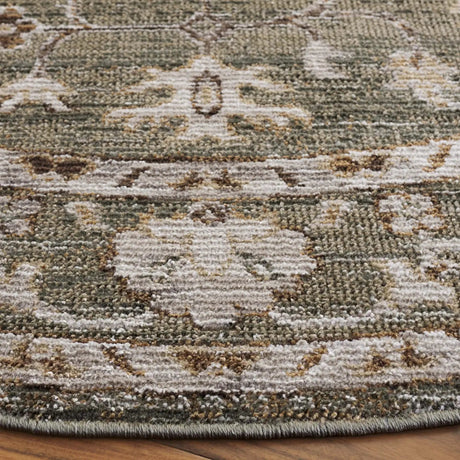 Safavieh Hazel 500 6'-0" x 6'-0" Rug in Green / Ivory
