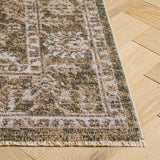 Safavieh Hazel 500 6'-0" x 9'-0" Rug in Green / Beige