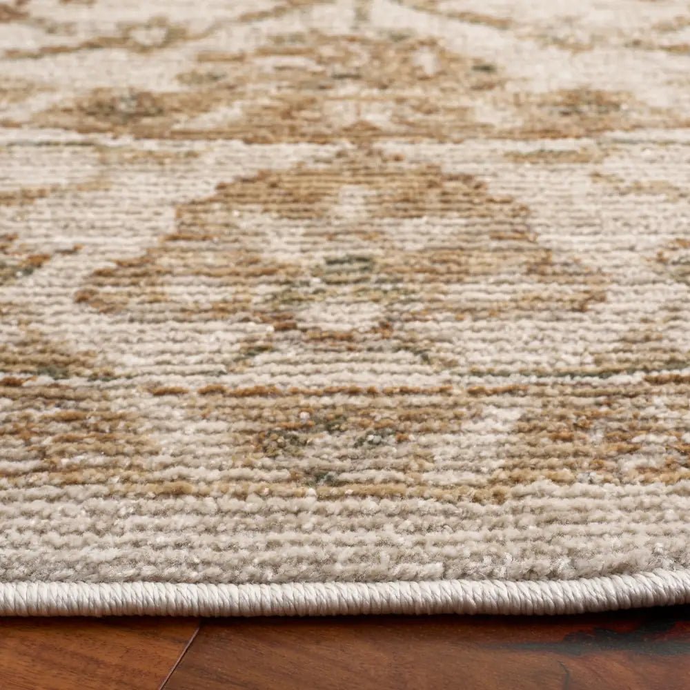 Safavieh Hazel 500 6'-0" x 6'-0" Rug in Ivory / Beige