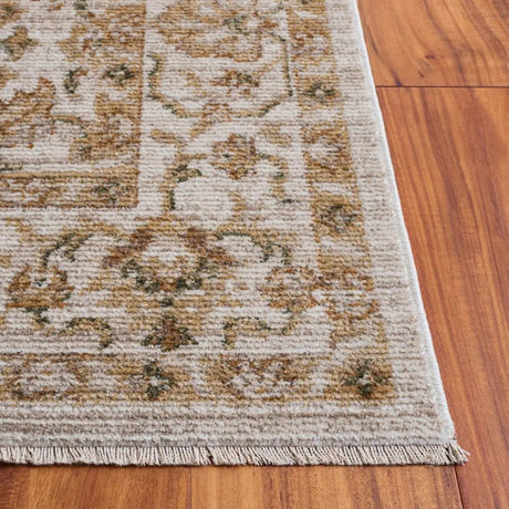 Safavieh Hazel 500 5'-3" x 7'-6" Rug in Ivory / Beige
