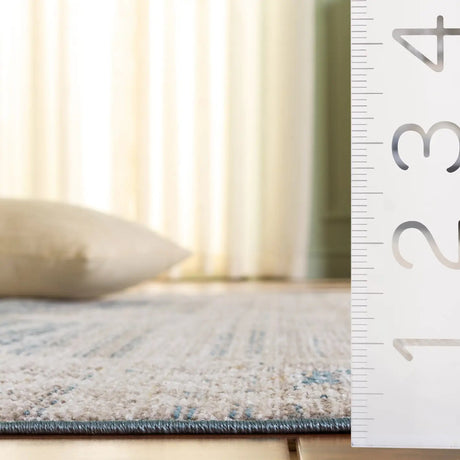 Safavieh Hazel 500 4'-0" x 6'-0" Rug in Blue / Beige