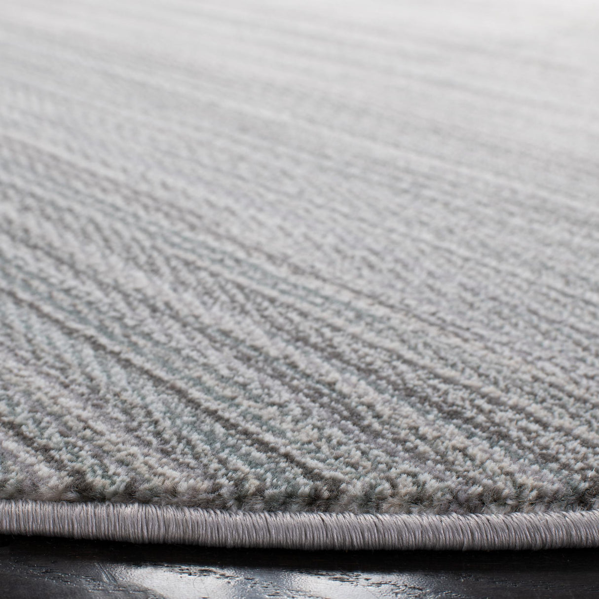 Safavieh Herat Hrt313F Ivory/Dark Grey Rugs - Safavieh - hrt313f - 7r