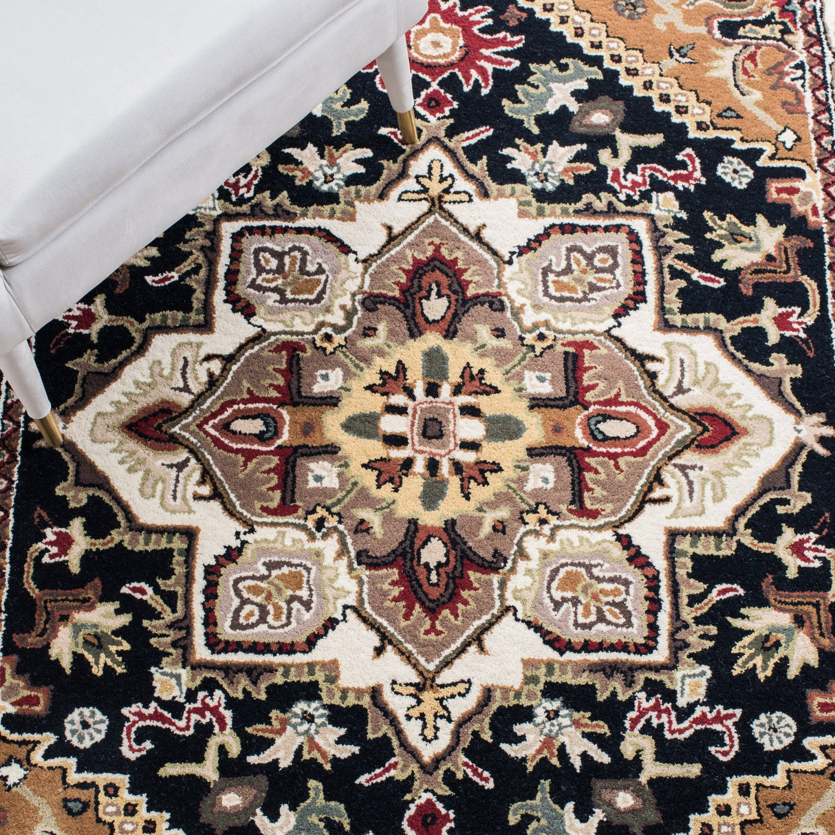 Safavieh Heritage Hg625T Navy/Brown Rug - Safavieh - hg625t - 4r