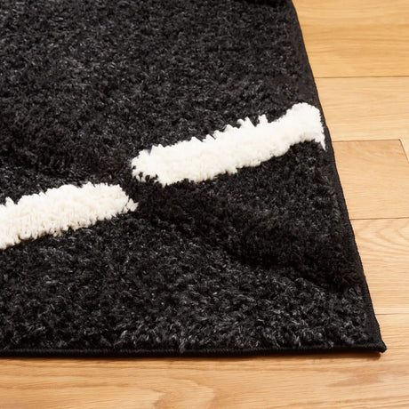 Safavieh Hi-Lo Shag 4'-0" x 6'-0" Rug in Charcoal / Ivory