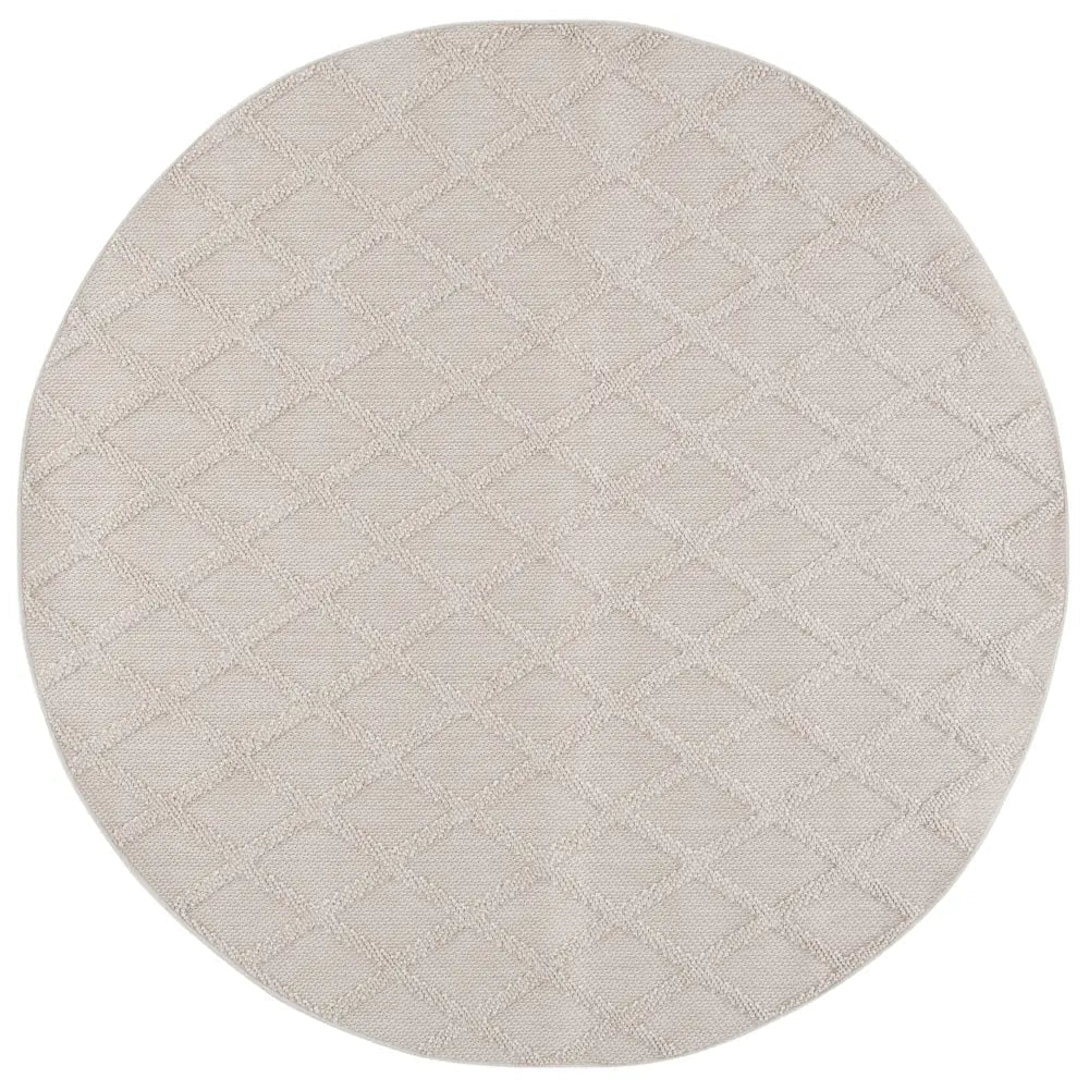 Safavieh Highland 6'-7" x 6'-7" Rug in Light Beige / Ivory