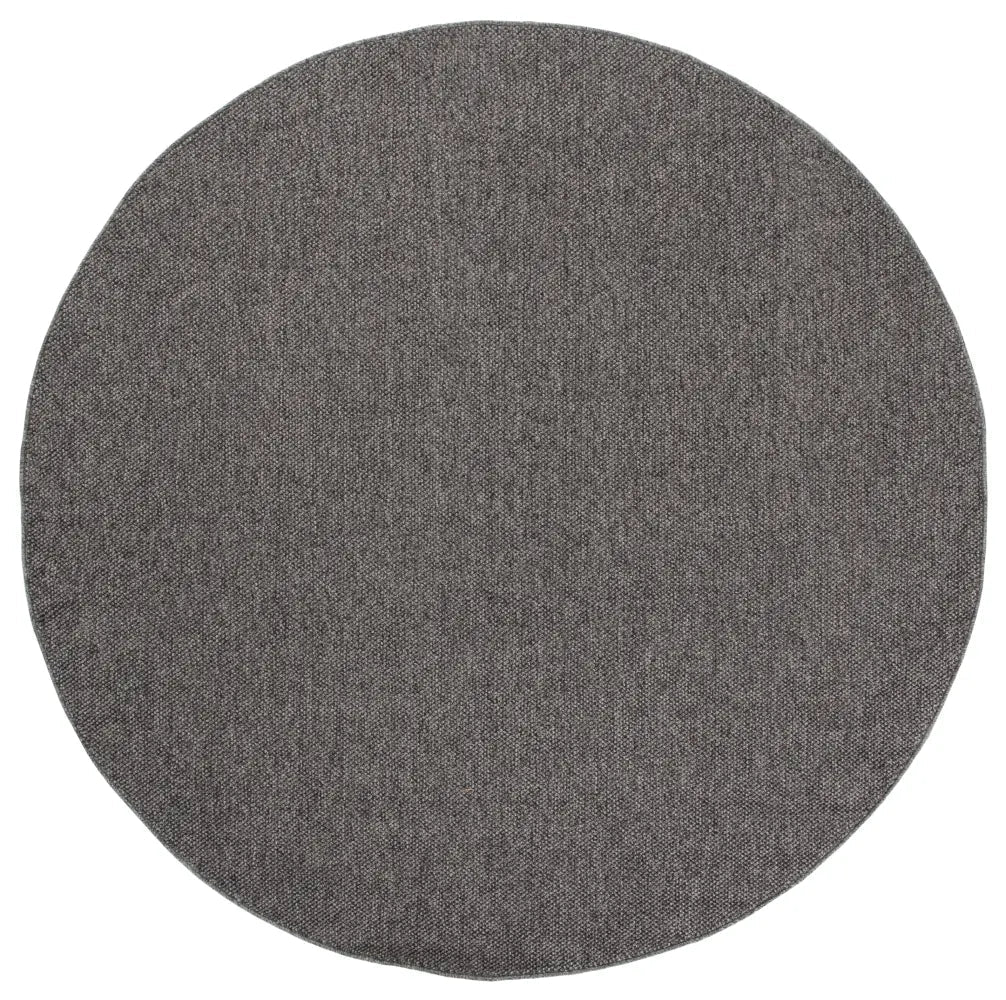 Safavieh Highland Plain 6'-7" x 6'-7" Rug in Charcoal / Grey