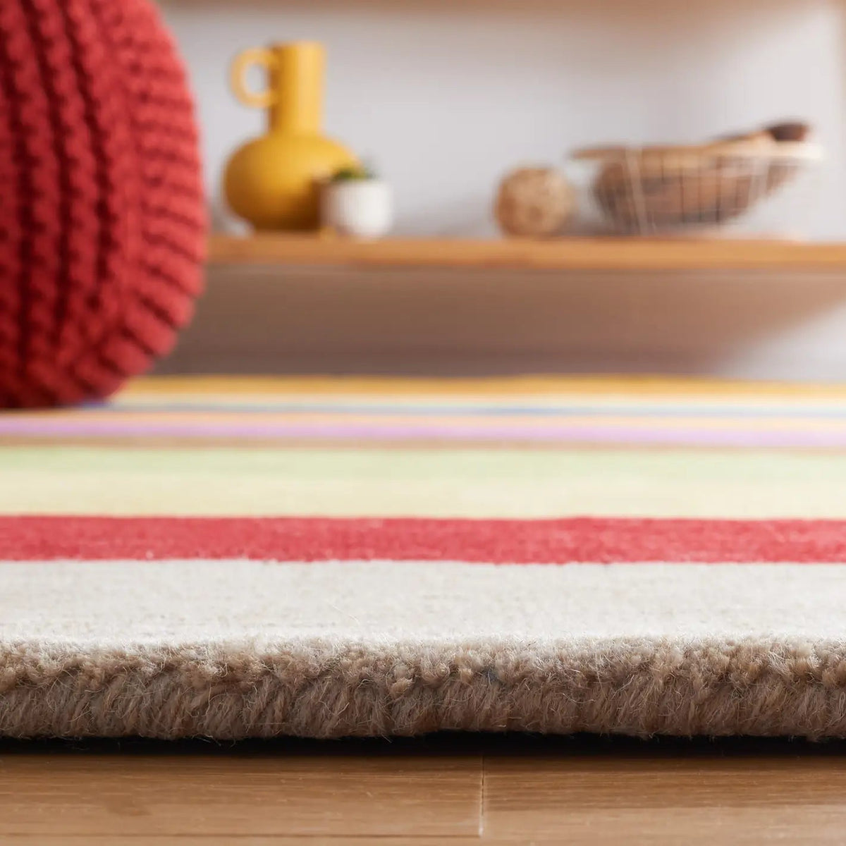 Safavieh Himalaya 4'-0" x 6'-0" Rug in Yellow / Multi