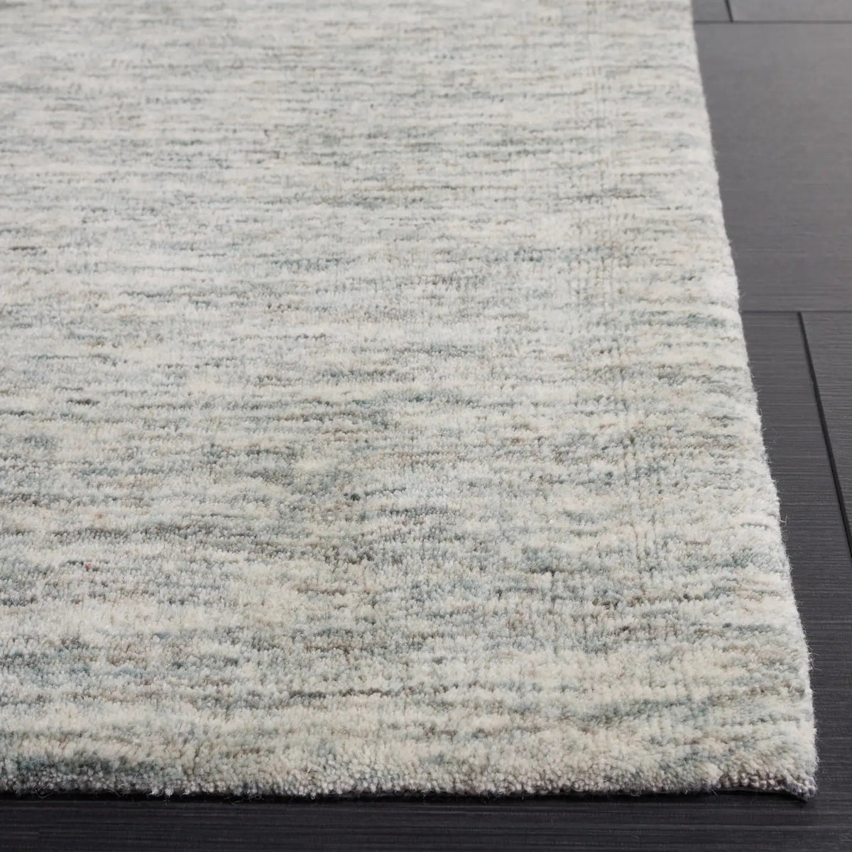 Safavieh Himalaya 4'-0" x 6'-0" Rug in Teal