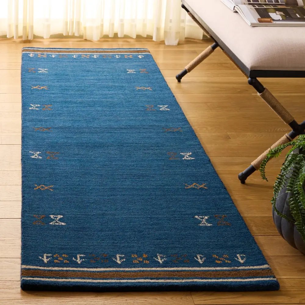 Safavieh Himalaya 2'-3" x 8'-0" Rug in Blue / Rust