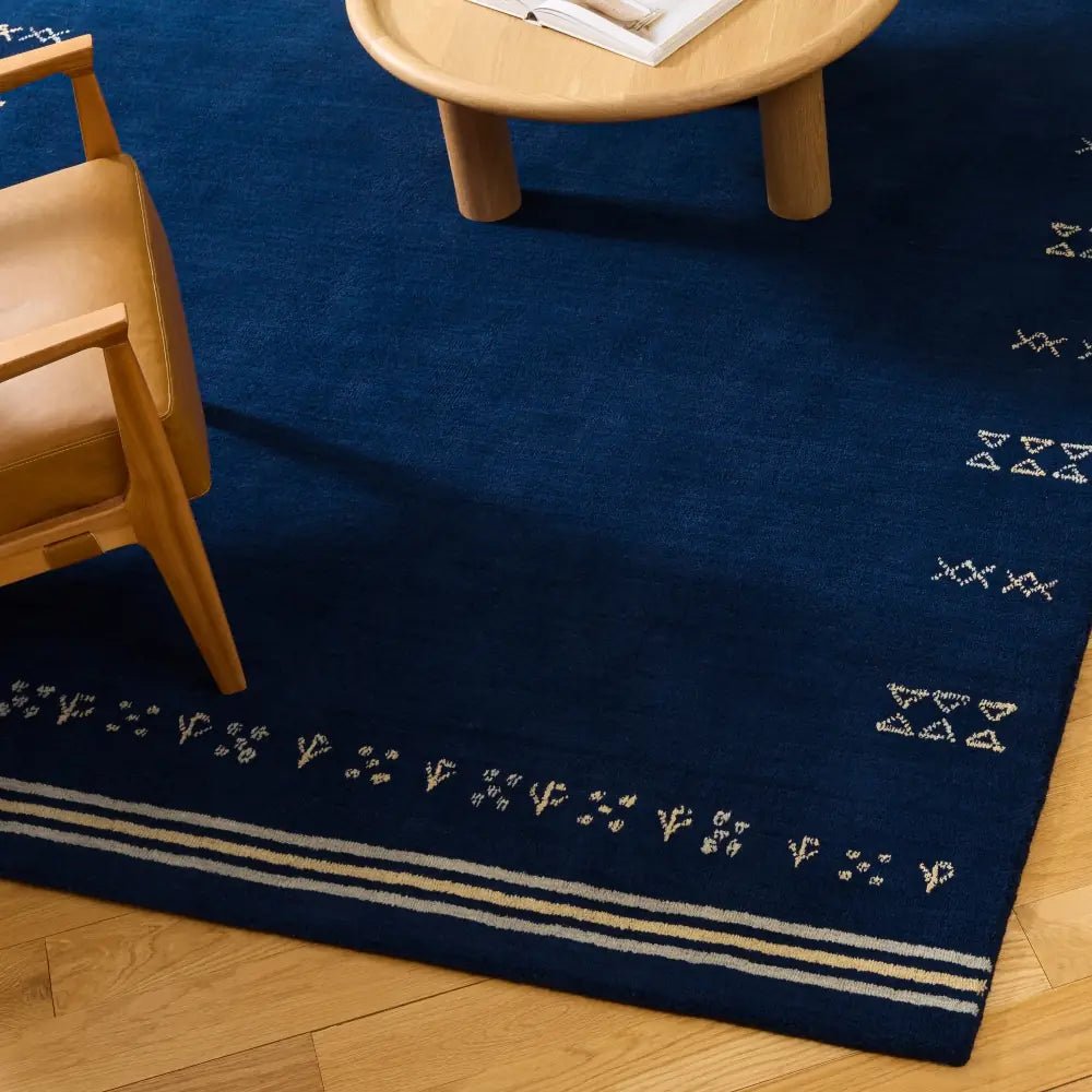 Safavieh Himalaya 8'-0" x 10'-0" Rug in Navy