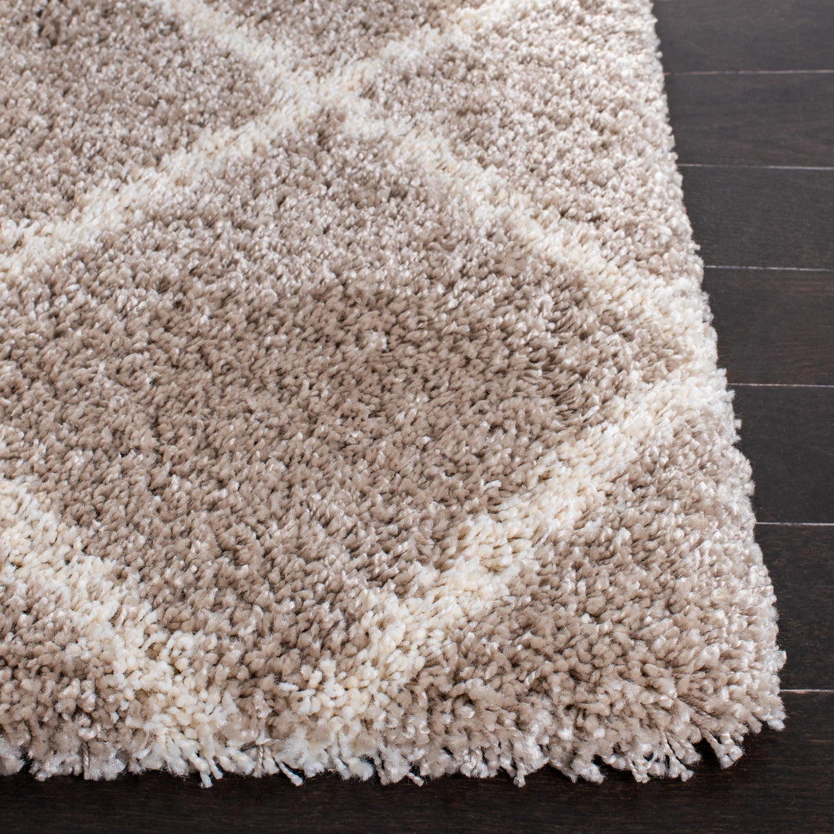 Safavieh Hudson Shag Sgh222B Beige/Ivory Rugs - Safavieh - sgh222b - 7r