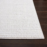 Safavieh Hunter 100 4'-0" x 6'-0" Rug in Ivory / Beige