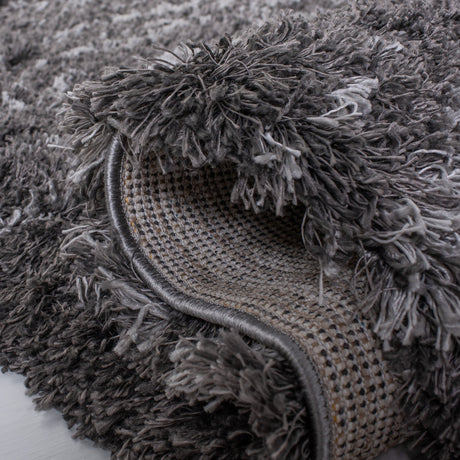 Safavieh Iceland Shag Isg511H Dark Grey/Ivory Rug - Safavieh - isg511h - 7r