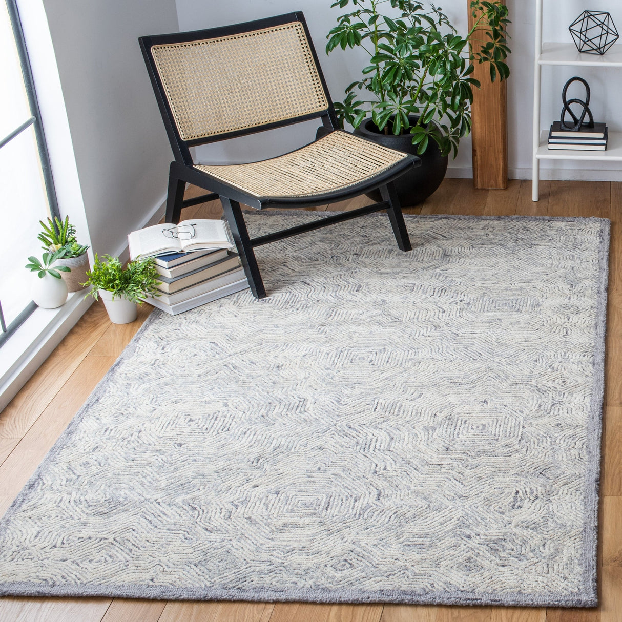 Safavieh Ikat Ikt506G Silver Rugs - Safavieh - ikt506g - 3