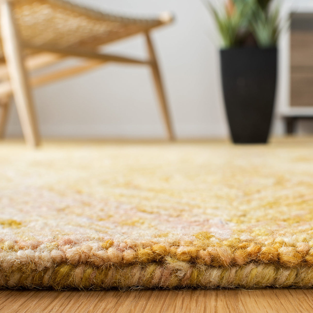 Safavieh Ikat Ikt631D Gold Rugs - Safavieh - ikt631d - 6r
