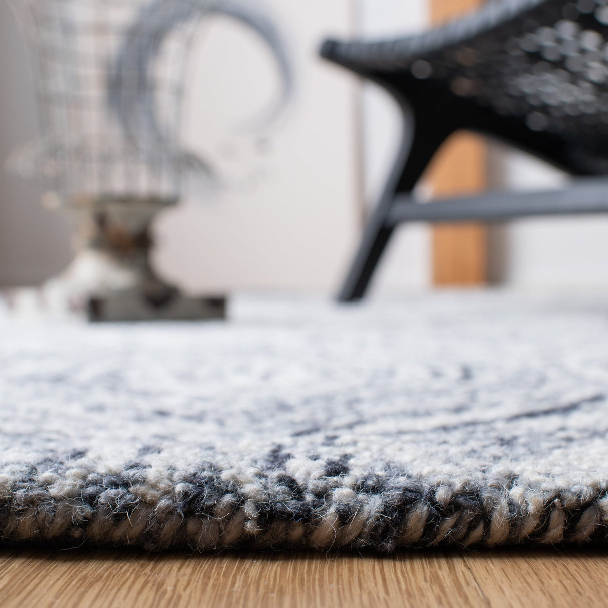 Safavieh Ikat Ikt631G Silver/Grey Rugs - Safavieh - ikt631g - 6r