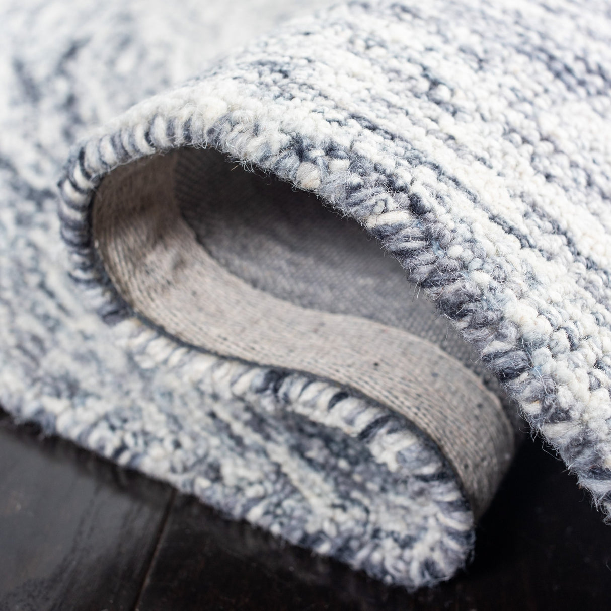 Safavieh Ikat Ikt633G Silver/Grey Rugs - Safavieh - ikt633g - 6r