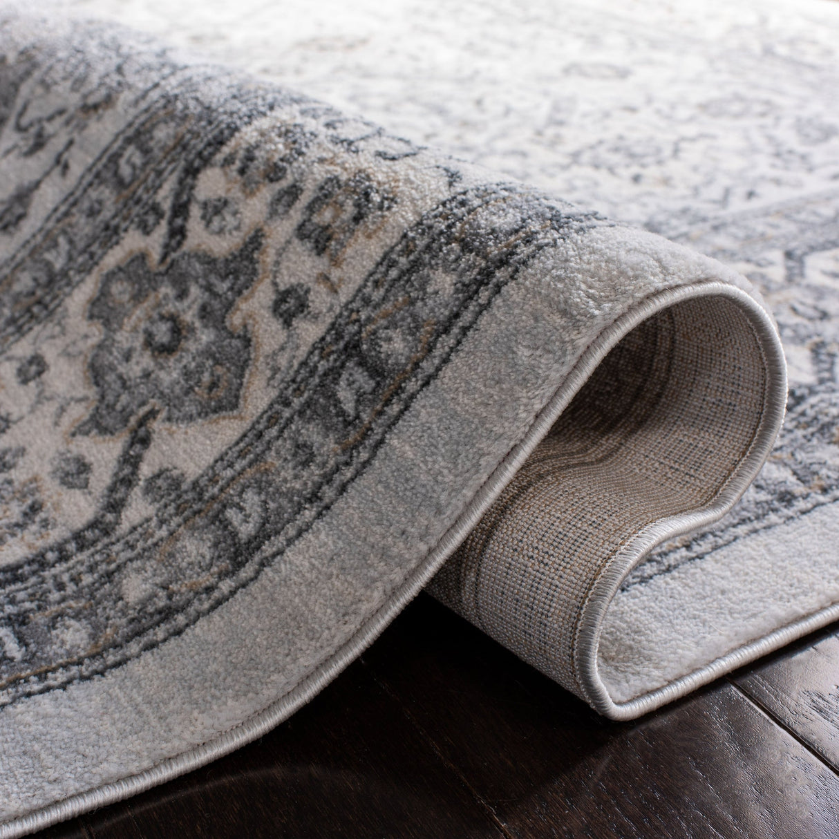Safavieh Isabella Isa916G Light Grey/Cream Rug - Safavieh - isa916g - 8r