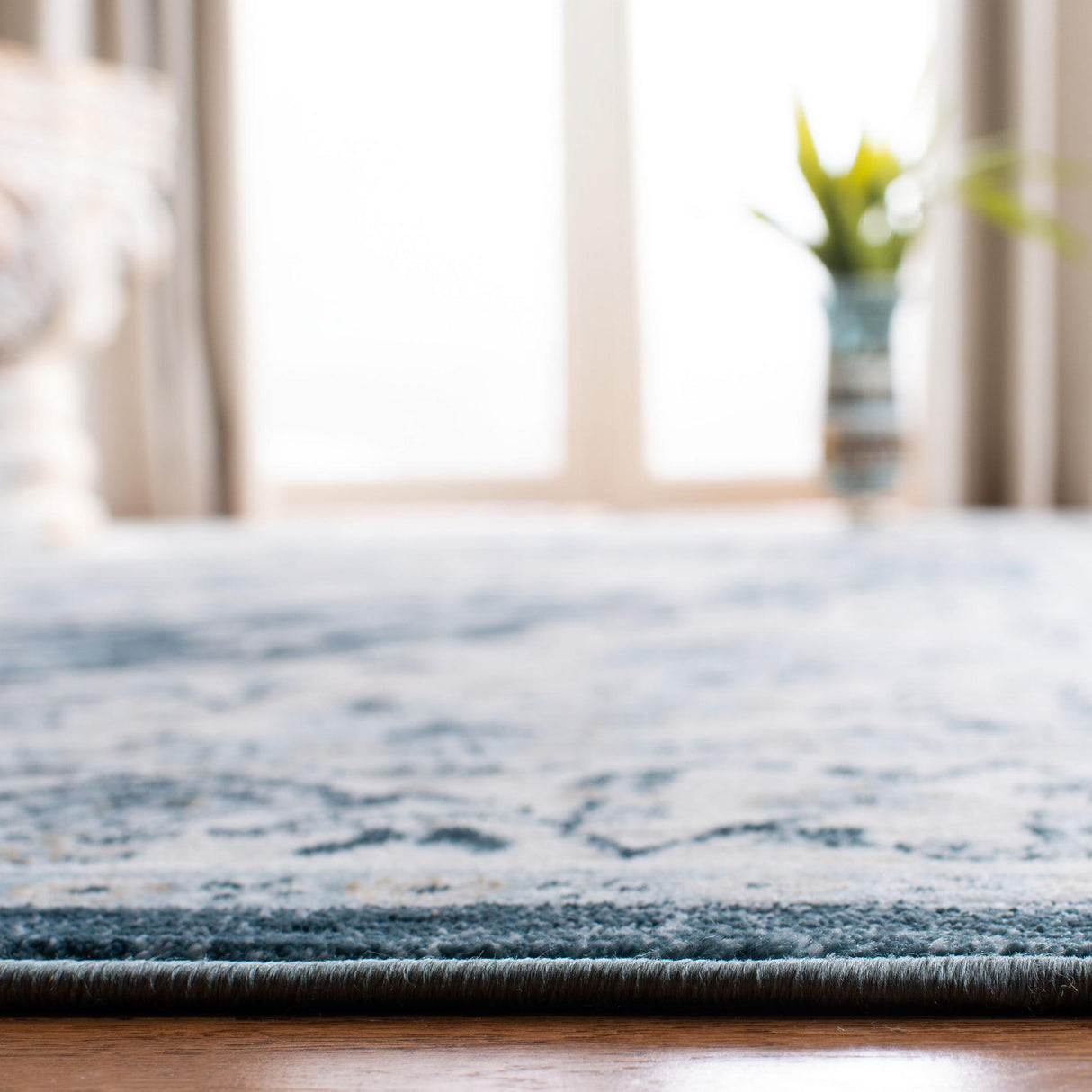 Safavieh Isabella Isa936N Navy/Creme Rug - Safavieh - isa936n - 7r