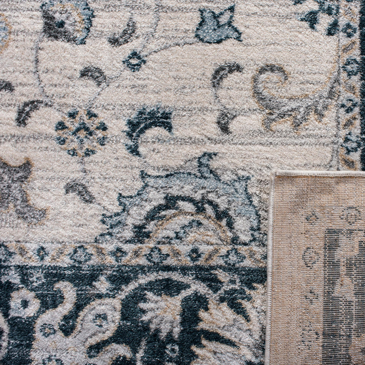 Safavieh Isabella Isa940A Cream/Navy Rug - Safavieh - isa940a - 4r